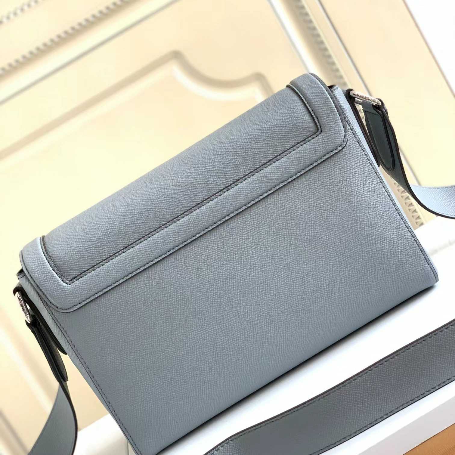 Louis Vuitton New Flap Messenger (28.3 x 18.3 x 4.3 cm) - DopestKickz