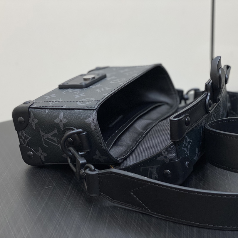 Louis Vuitton Soul Trunk   M11743 - DopestKickz