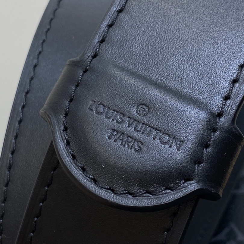 Louis Vuitton Soul Trunk   M11743 - DopestKickz