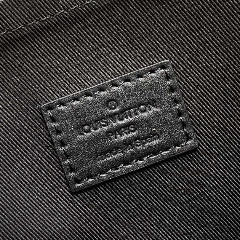 Louis Vuitton Soul Trunk   M11743 - DopestKickz