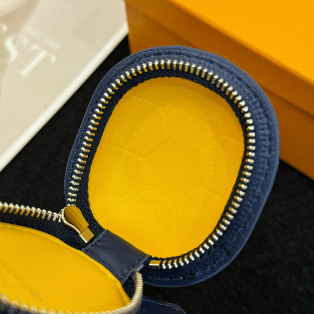 Louis Vuitton LV Turtle Pouch Bag Charm  M02047 - DopestKickz