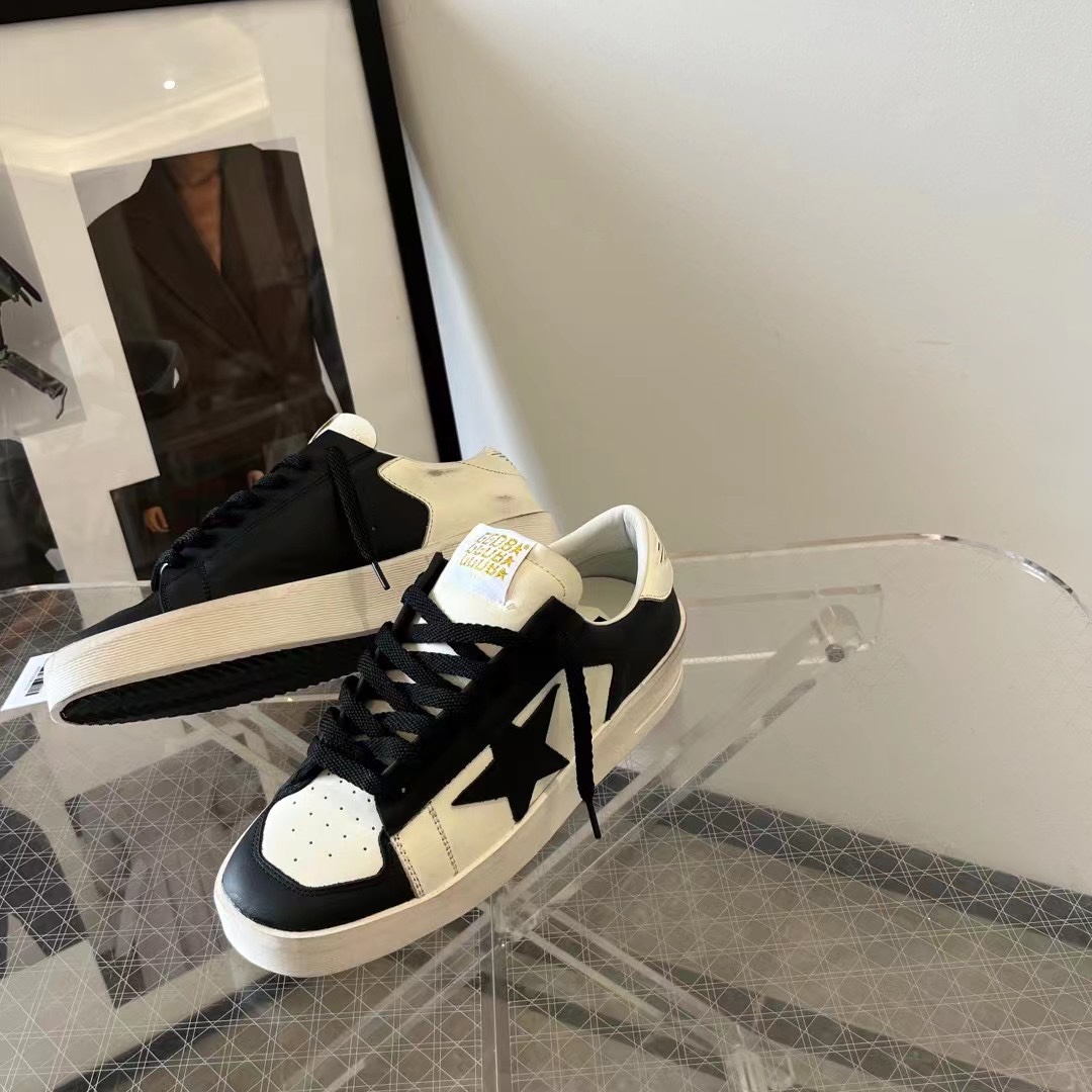 Golden Goose Sneakers - DopestKickz