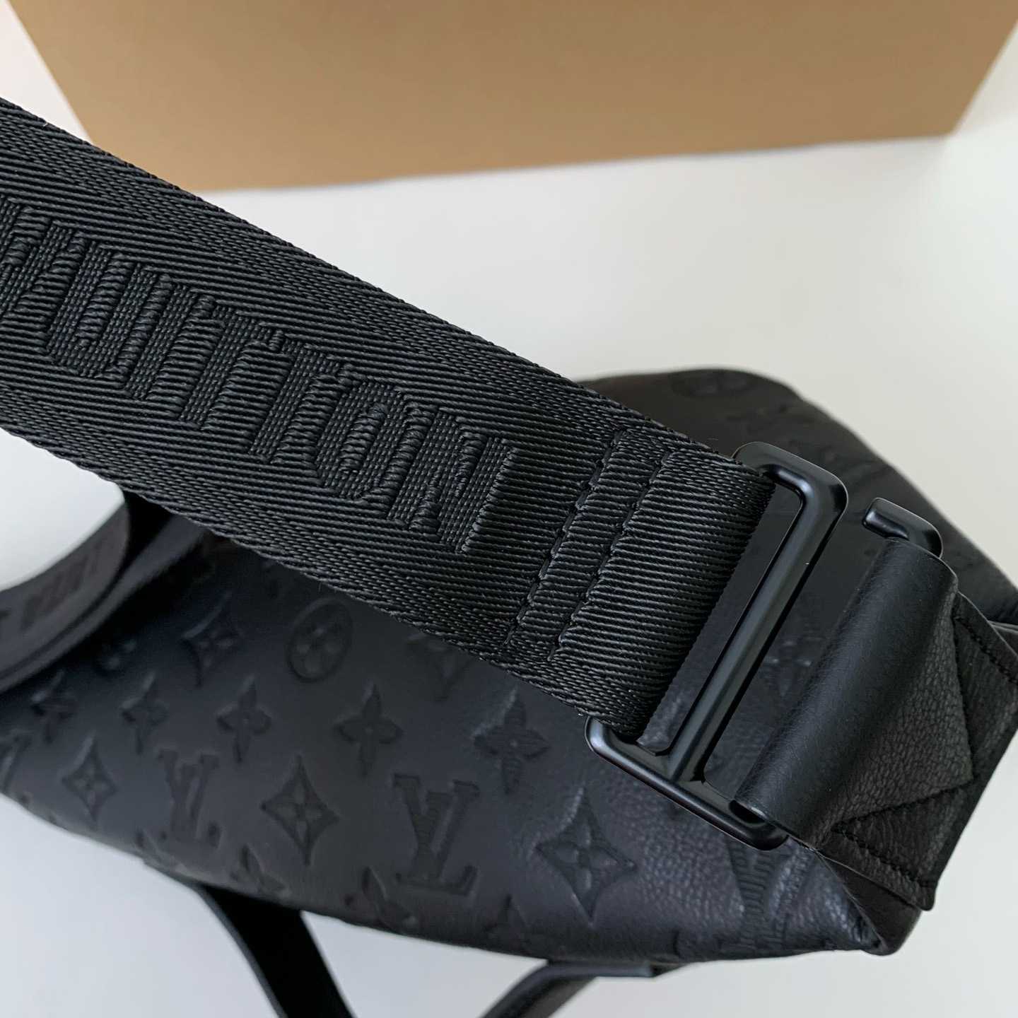 Louis Vuitton Rush Bumbag  M25227 - DopestKickz