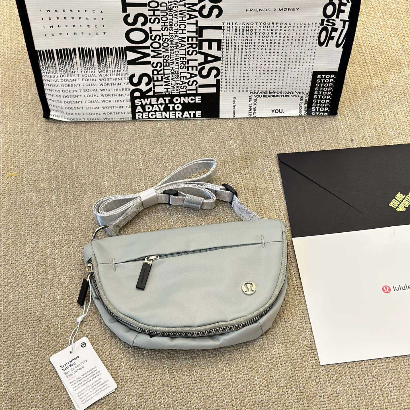 Lululemon All Night Micro Festival Bag （18-12cm） - DopestKickz