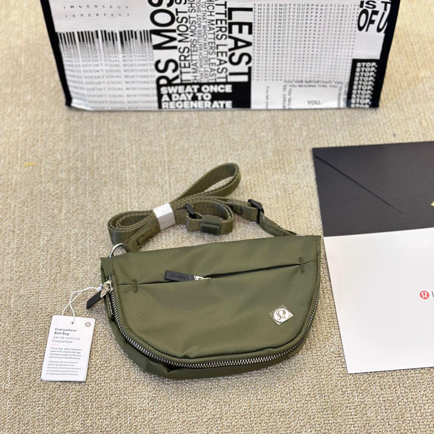 Lululemon All Night Micro Festival Bag （18-12cm） - DopestKickz