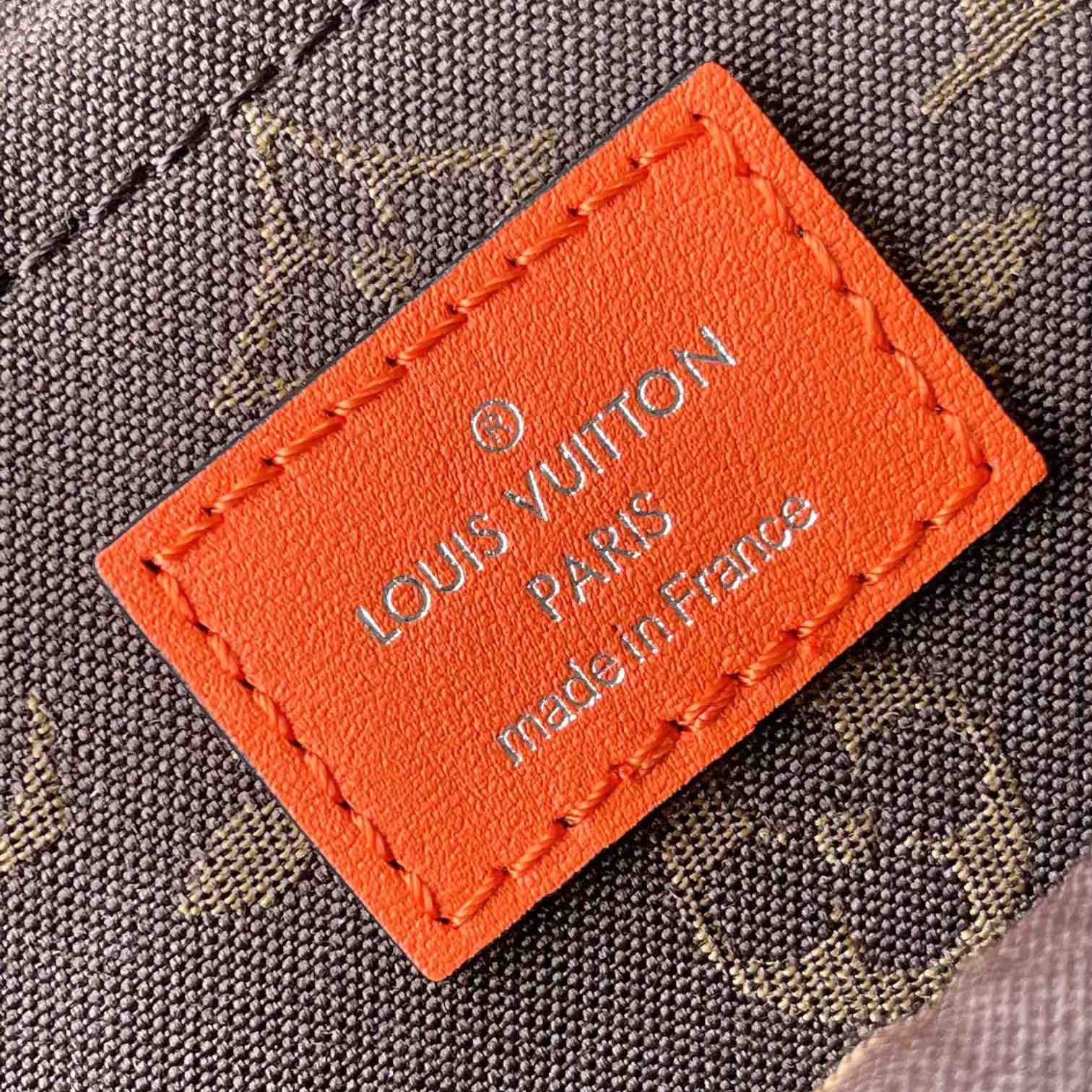 Louis Vuitton Alma Backpack    M25104 - DopestKickz