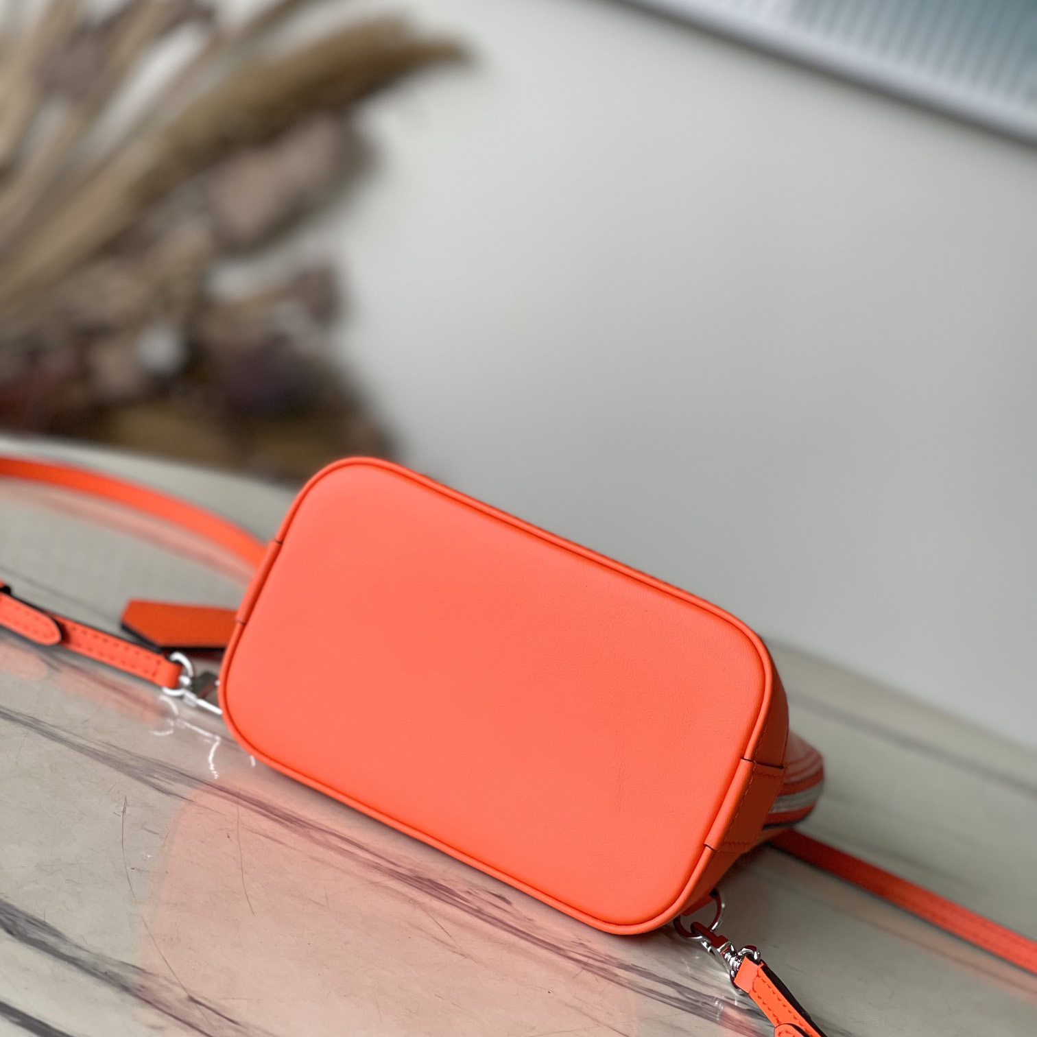 Louis Vuitton Alma Backpack    M25104 - DopestKickz