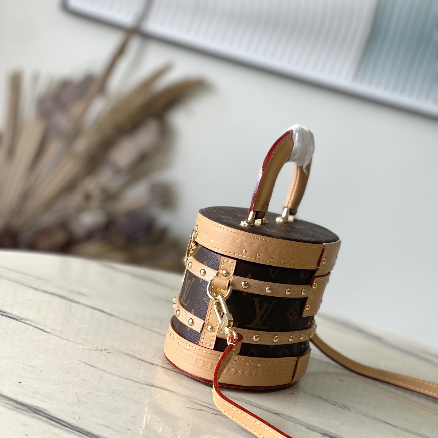 Louis Vuitton Ellis   M24843 - DopestKickz