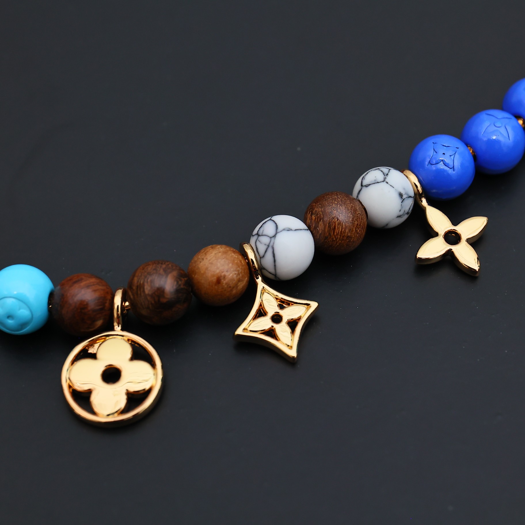 Louis Vuitton LVSurfin ' Beads Necklace    MO1891 - DopestKickz