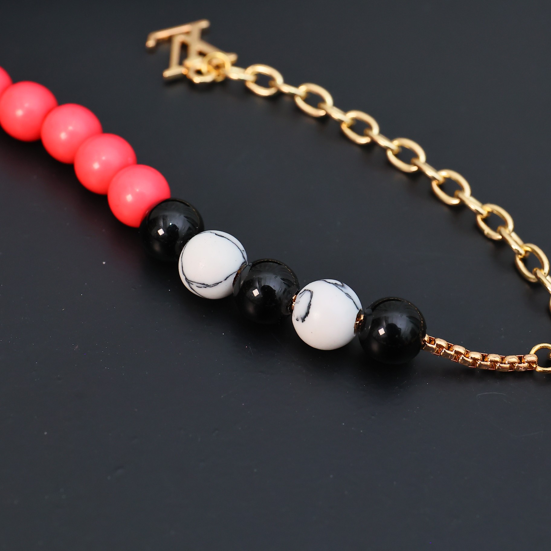 Louis Vuitton LVSurfin ' Beads Necklace    MO1891 - DopestKickz