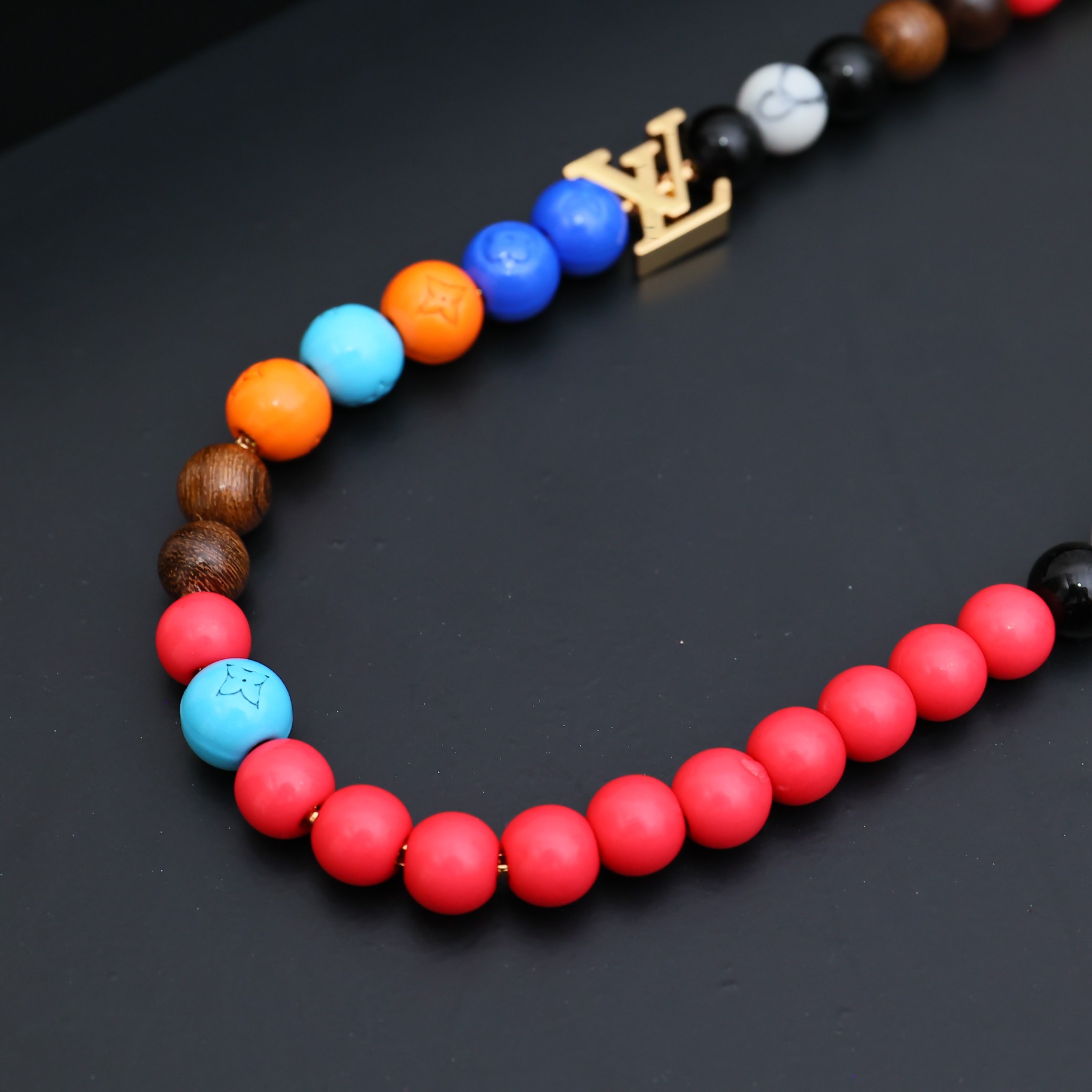 Louis Vuitton LVSurfin ' Beads Necklace    MO1891 - DopestKickz
