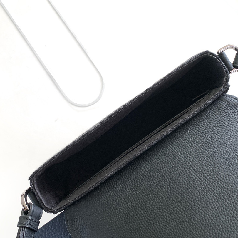 Dior Saddle Messenger Bag - DopestKickz