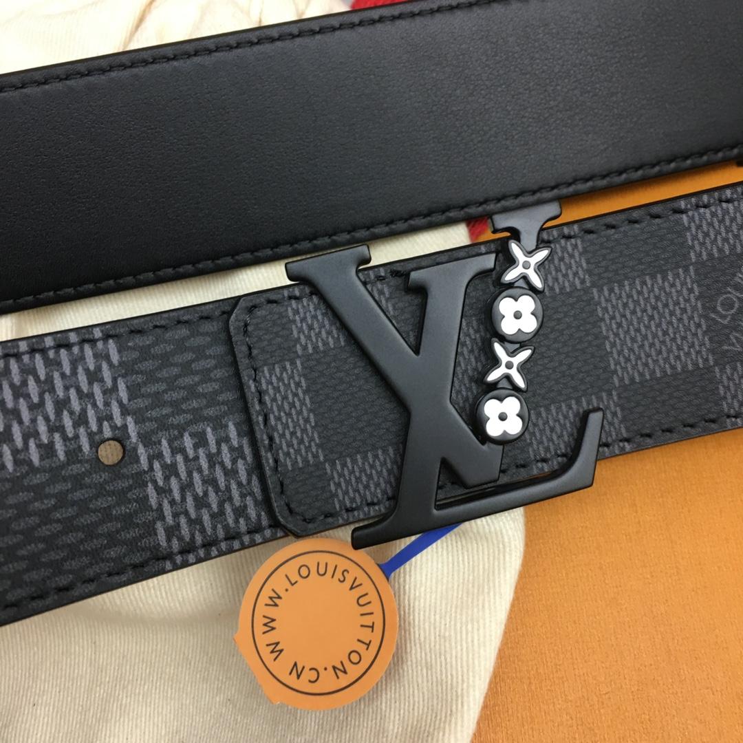 Louis Vuitton 40mm Reversible Belt - DopestKickz