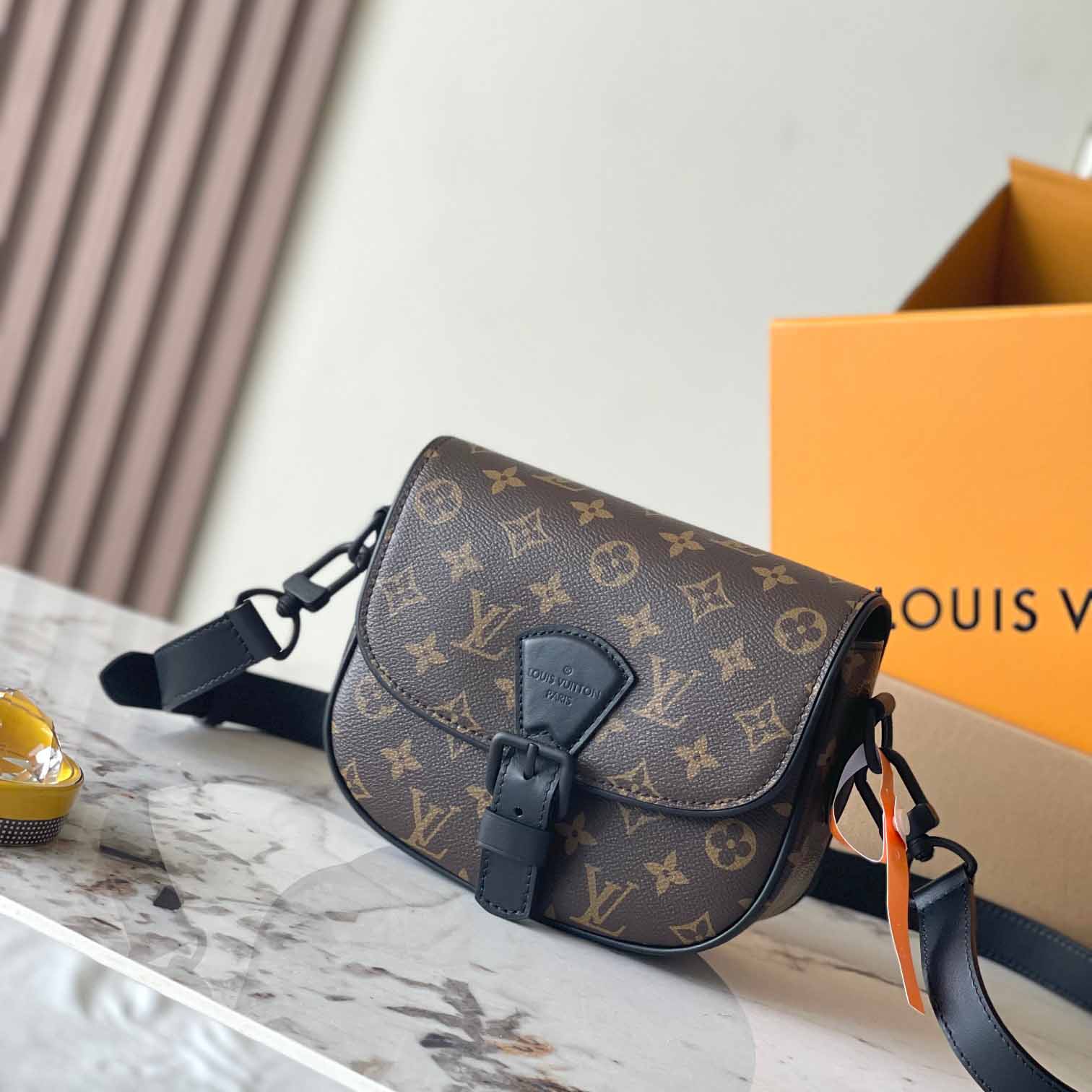 Louis Vuitton Montsouris Messenger PM​   M47060 - DopestKickz