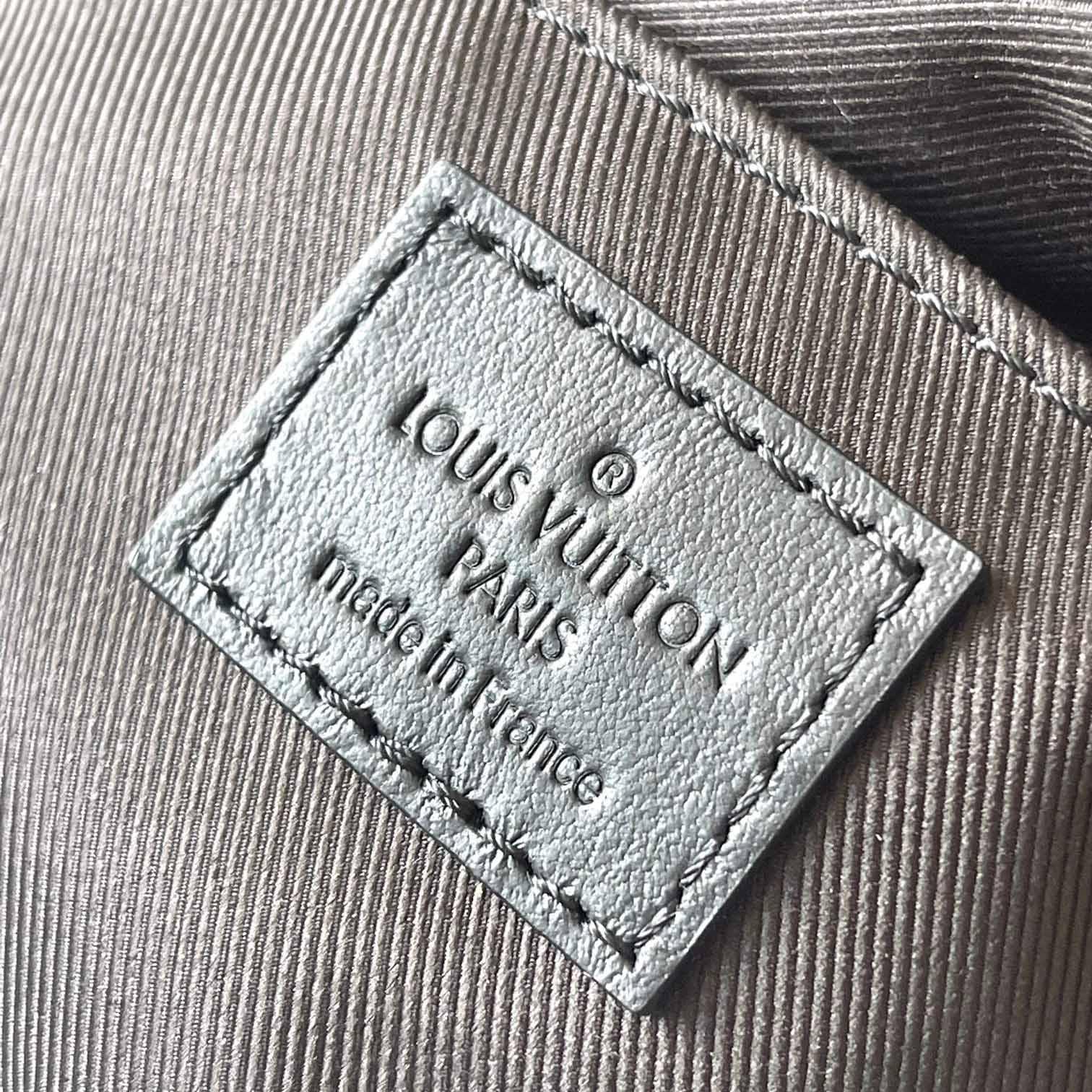 Louis Vuitton Montsouris Messenger PM​   M47060 - DopestKickz