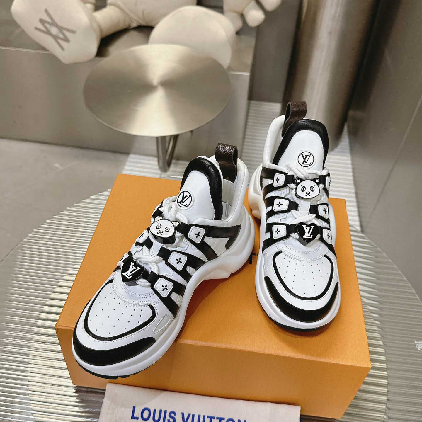 Louis Vuitton LV Archlight Sneaker   1AD2GJ - DopestKickz
