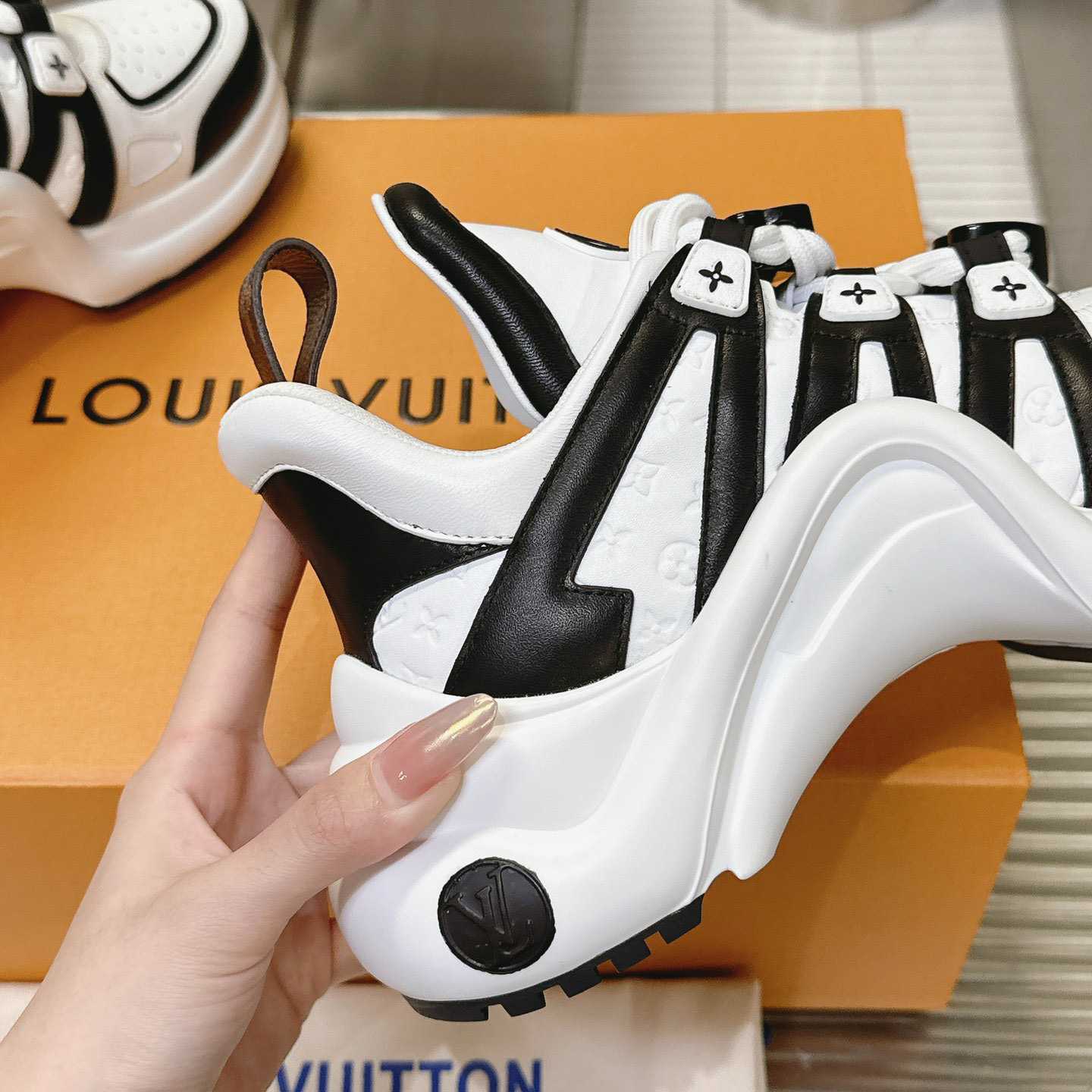 Louis Vuitton LV Archlight Sneaker   1AD2GJ - DopestKickz