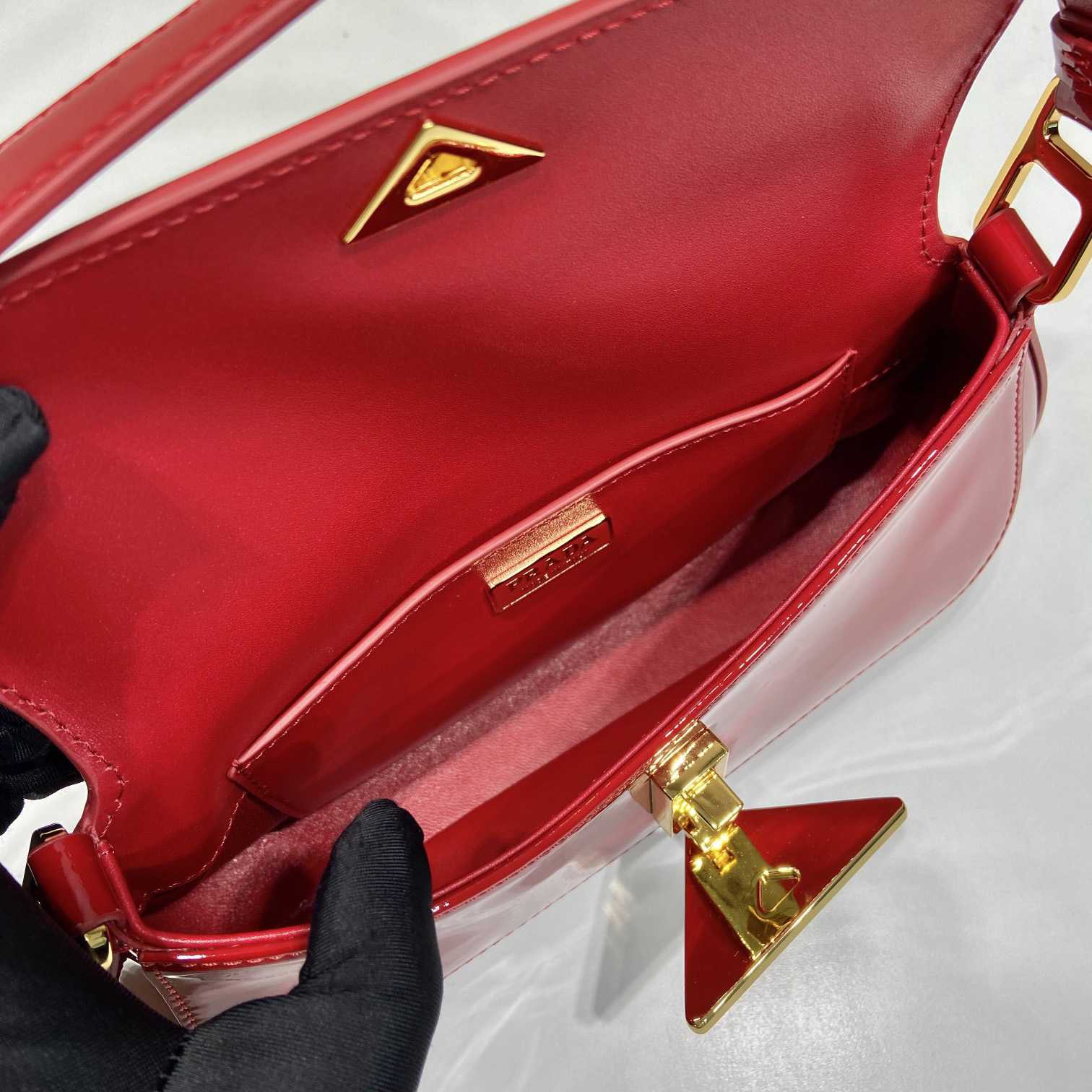 Prada Brushed Leather Shoulder Bag （24-11-4cm） - DopestKickz