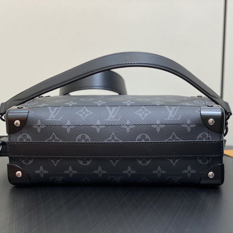 Louis Vuitton Soul Trunk East West   M11744 - DopestKickz