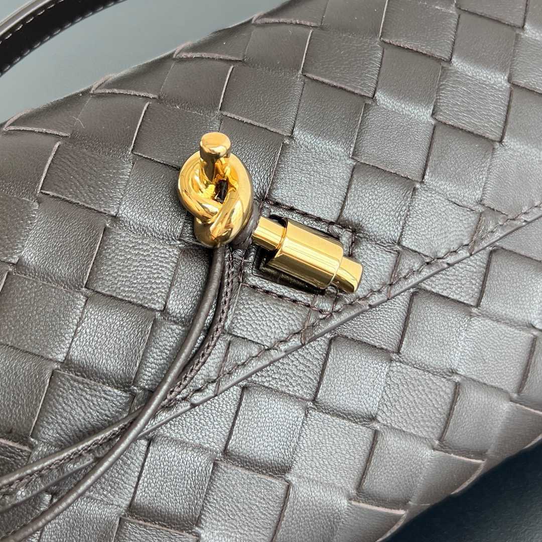 Bottega Veneta Long Clutch Andiamo With Handle - DopestKickz