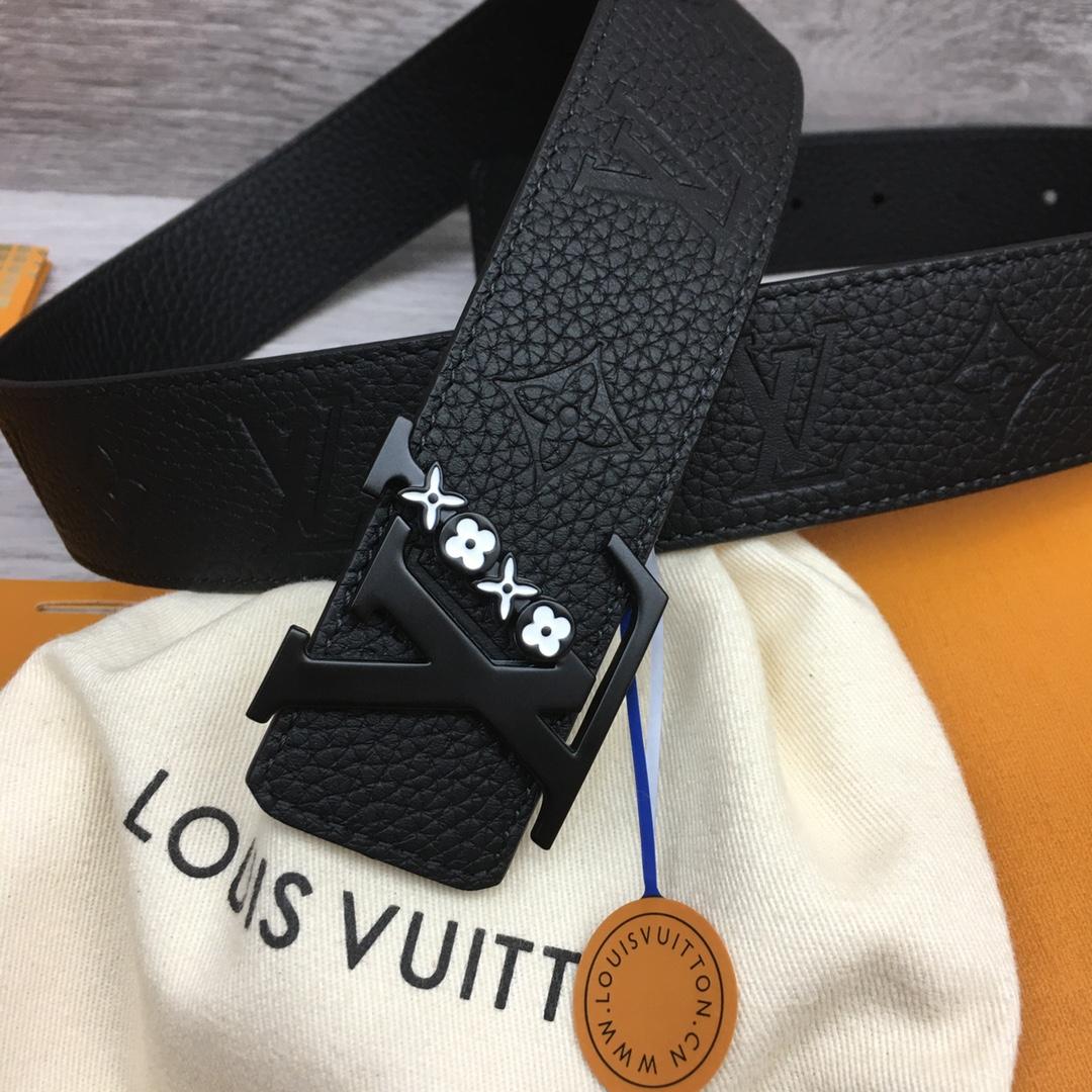 Louis Vuitton 40mm Reversible Belt - DopestKickz