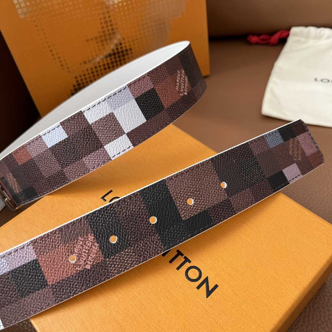 Louis Vuitton LV Initiales 40mm Reversible Belt - DopestKickz