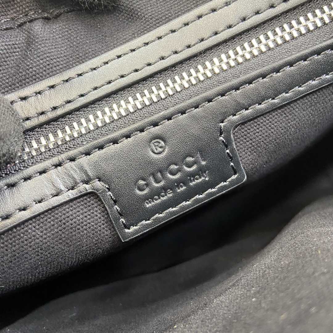 Gucci Small GG Crossbody Bag - DopestKickz