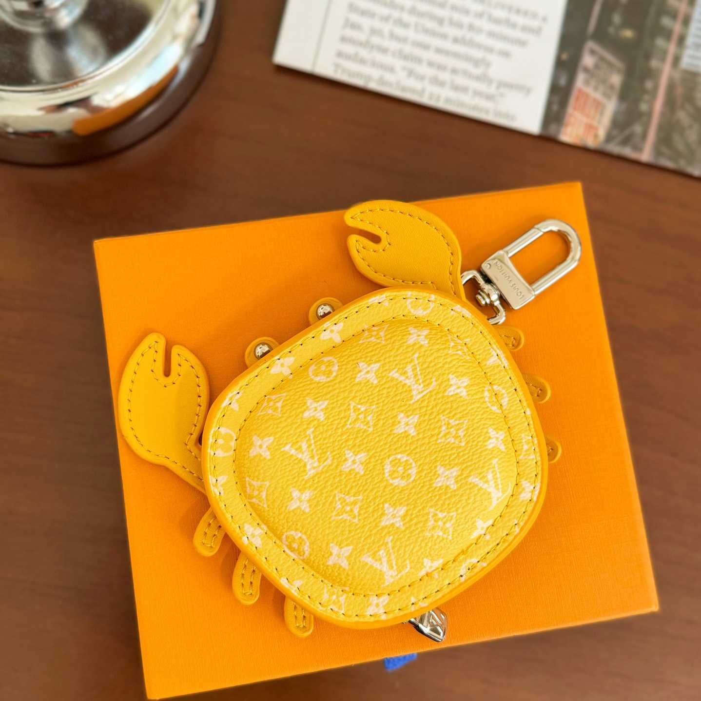Louis Vuitton LV Crab Bag Charm   M01932 - DopestKickz