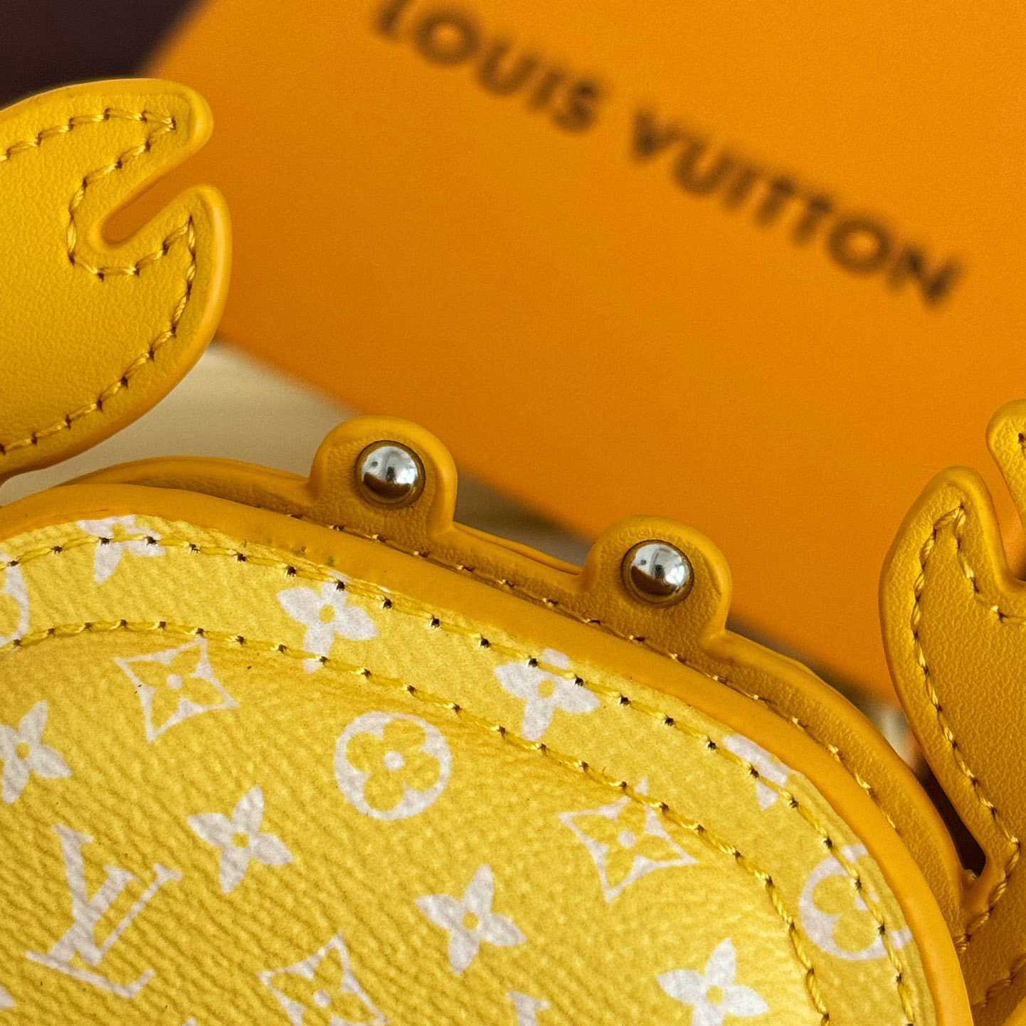 Louis Vuitton LV Crab Bag Charm   M01932 - DopestKickz