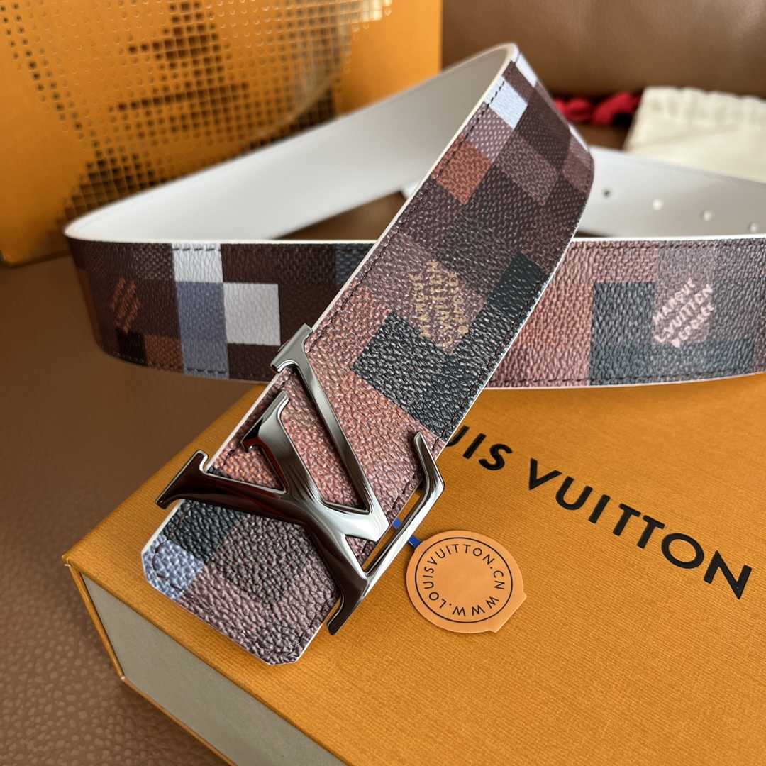Louis Vuitton LV Initiales 40mm Reversible Belt - DopestKickz