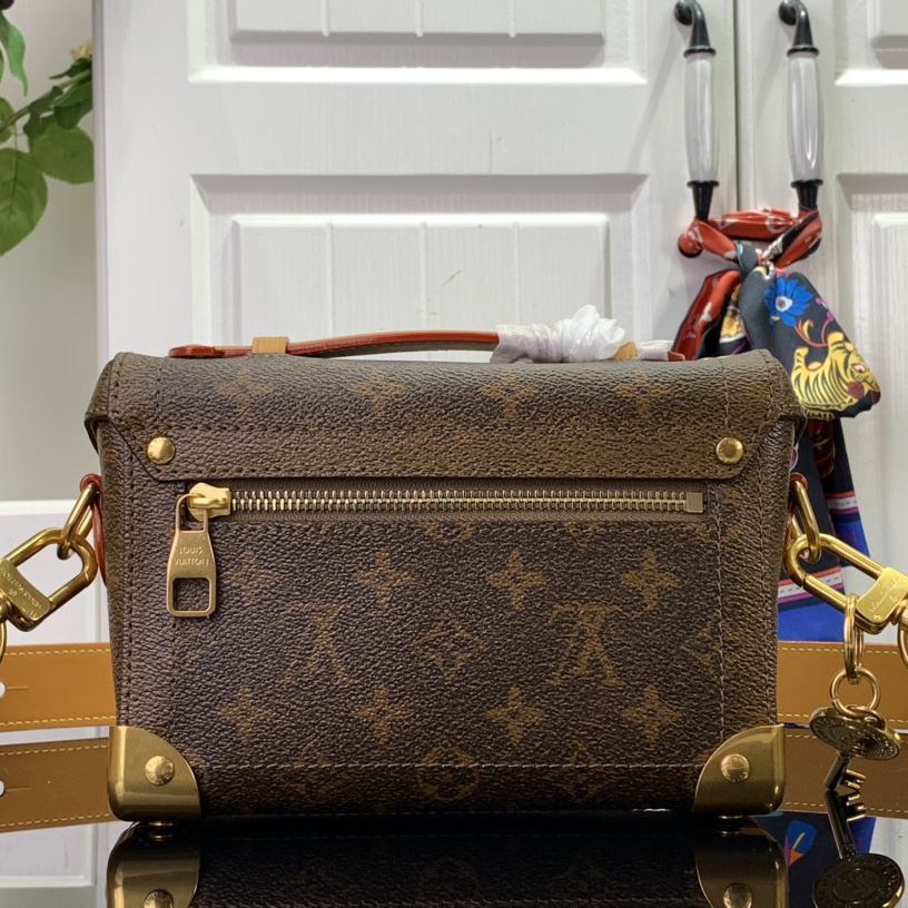Louis Vuitton Soul Trunk   M11535 - DopestKickz