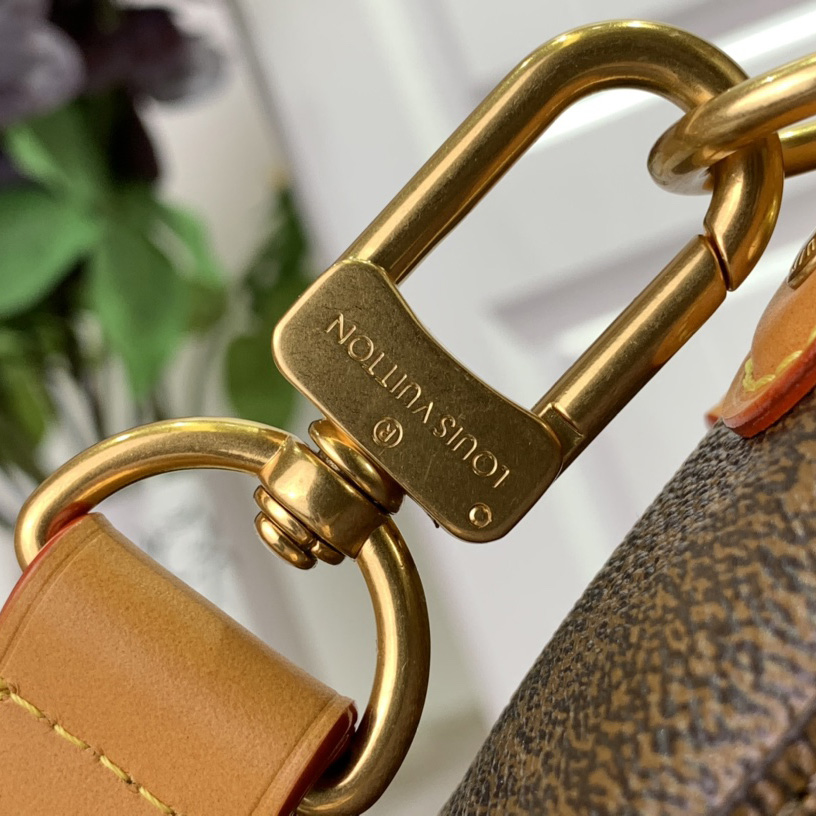 Louis Vuitton Soul Trunk   M11535 - DopestKickz