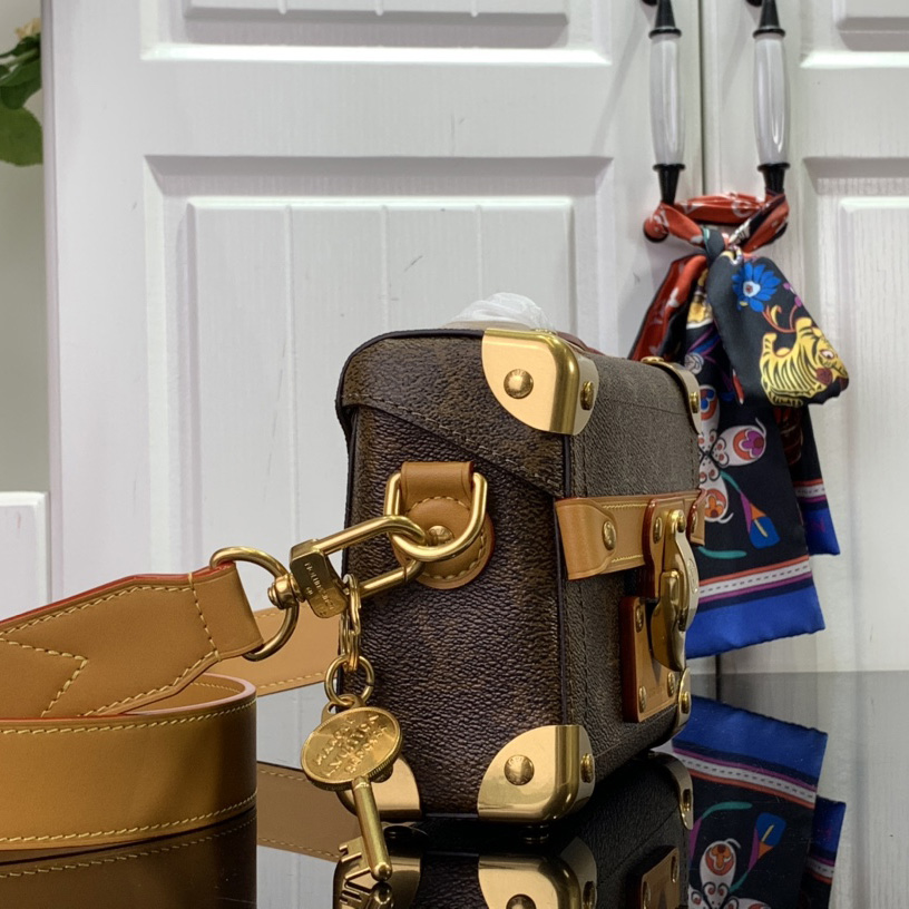 Louis Vuitton Soul Trunk   M11535 - DopestKickz