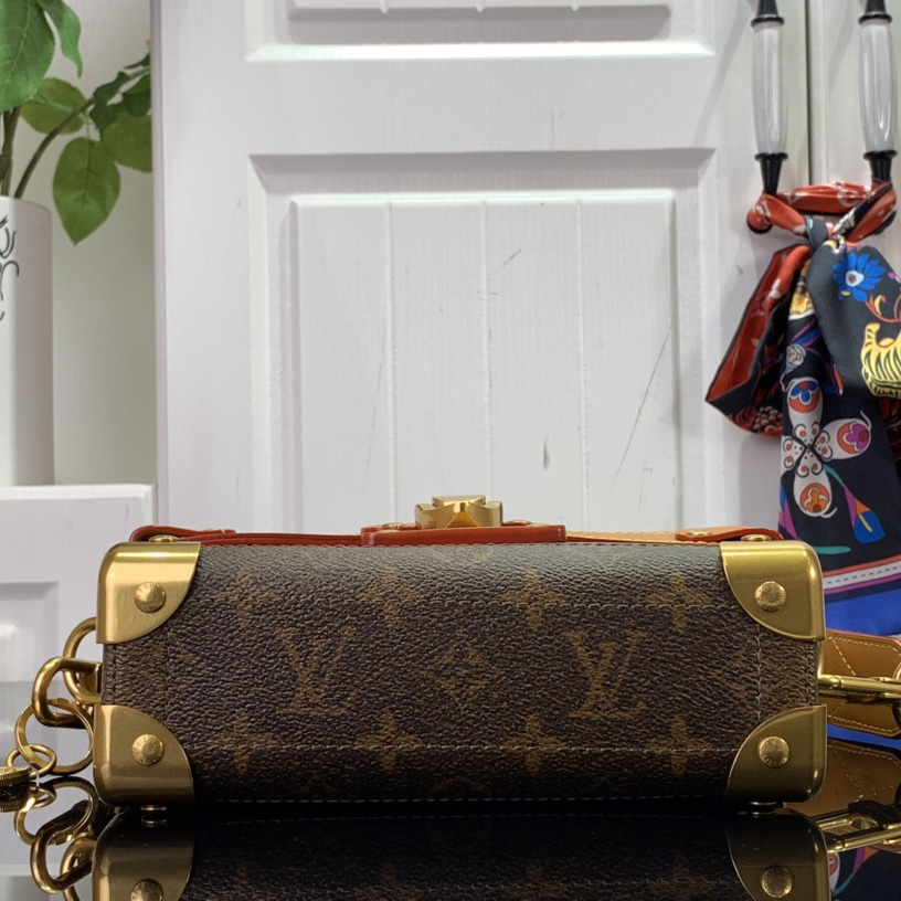 Louis Vuitton Soul Trunk   M11535 - DopestKickz