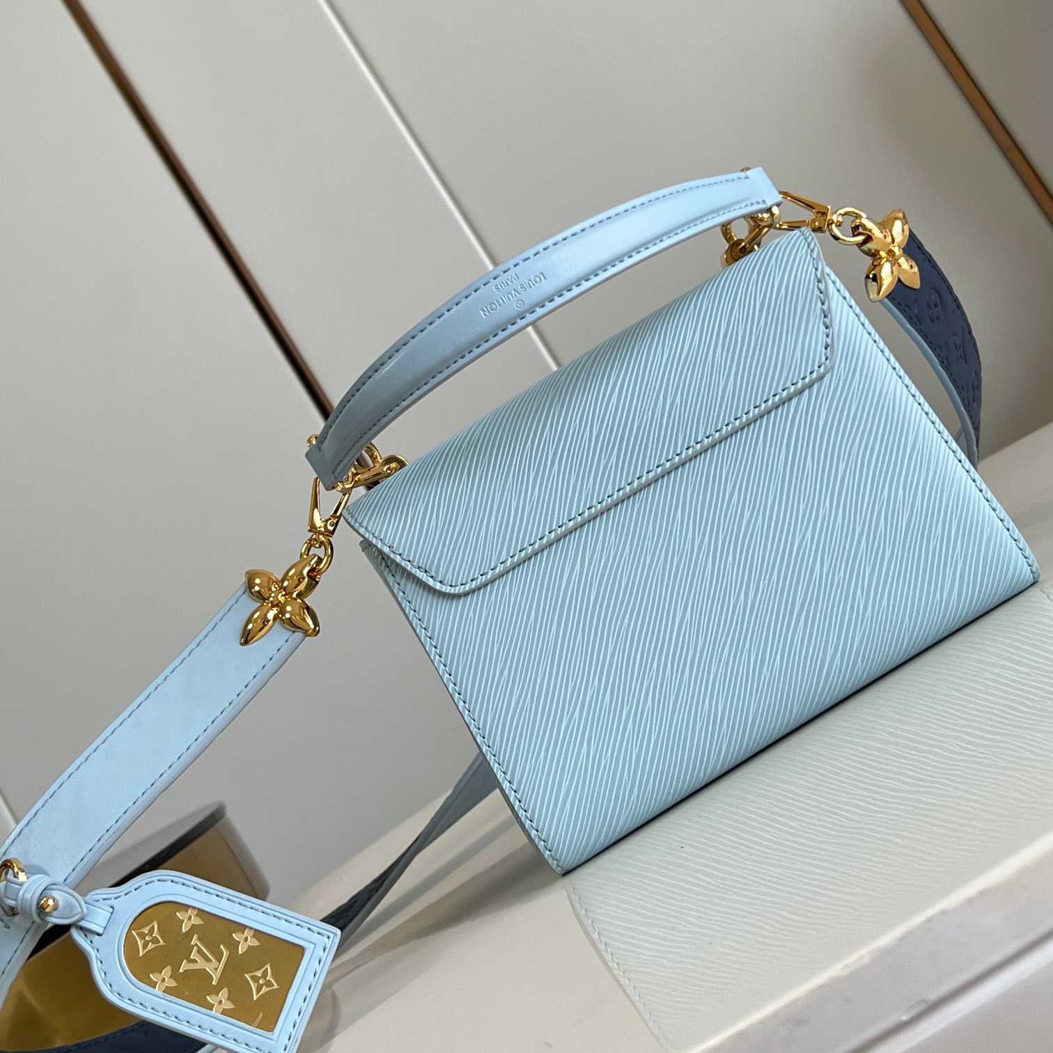 Louis Vuitton Twist PM   M25362 - DopestKickz