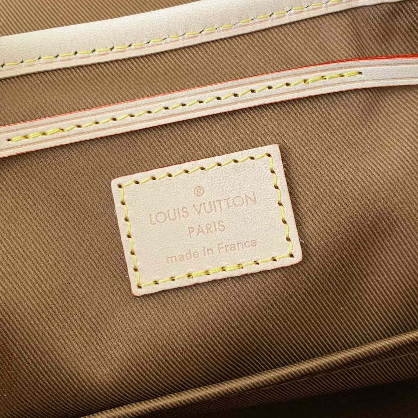 Louis Vuitton Montsouris Mini   M11199 - DopestKickz