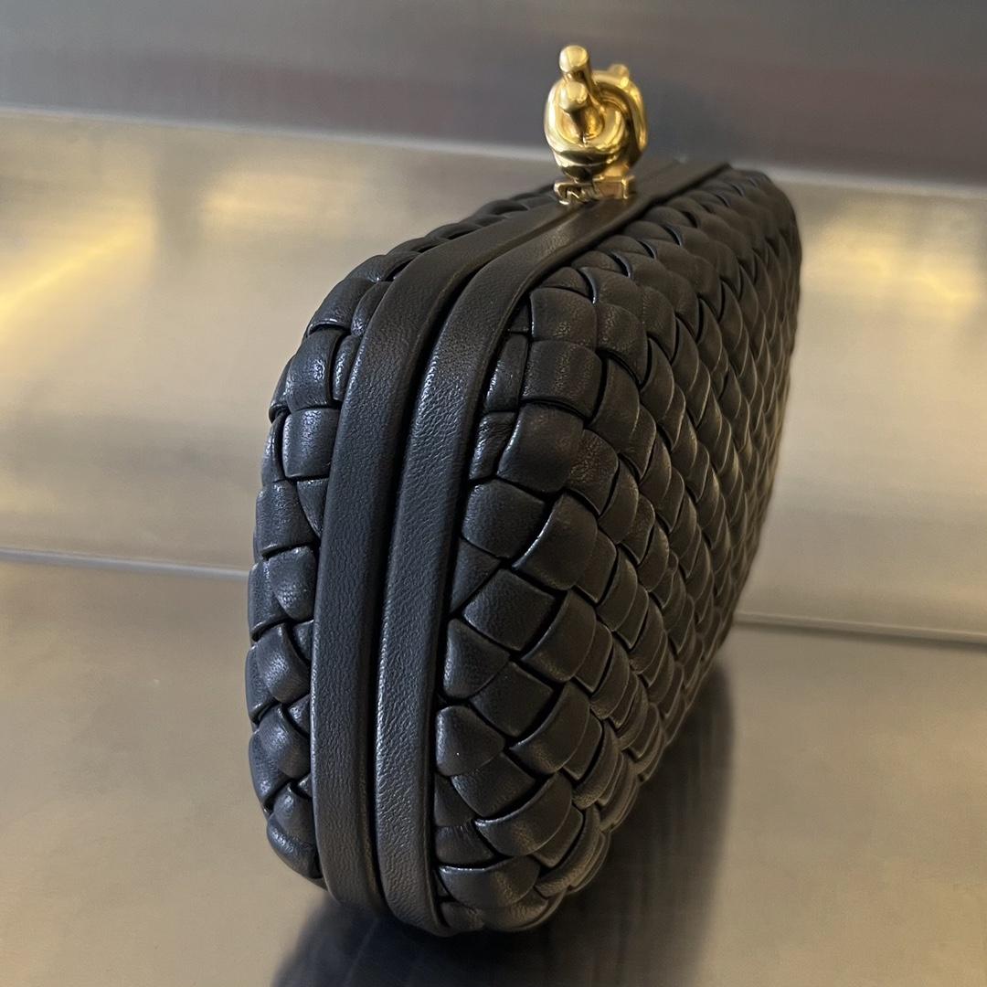 Bottega Veneta Knot - DopestKickz