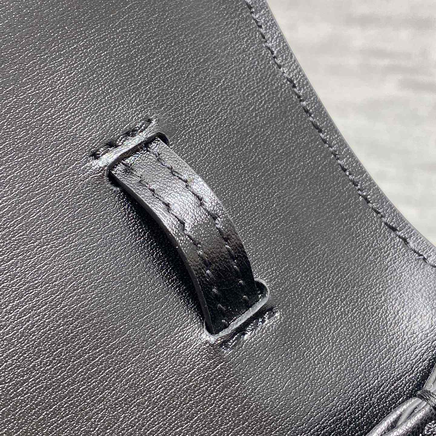 Dior Small 30 Montaigne Avenue Top Handle Bag - DopestKickz