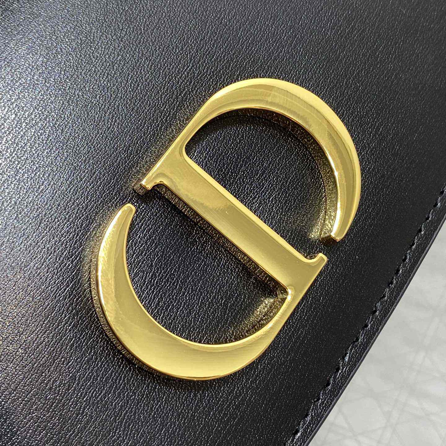 Dior Small 30 Montaigne Avenue Top Handle Bag - DopestKickz