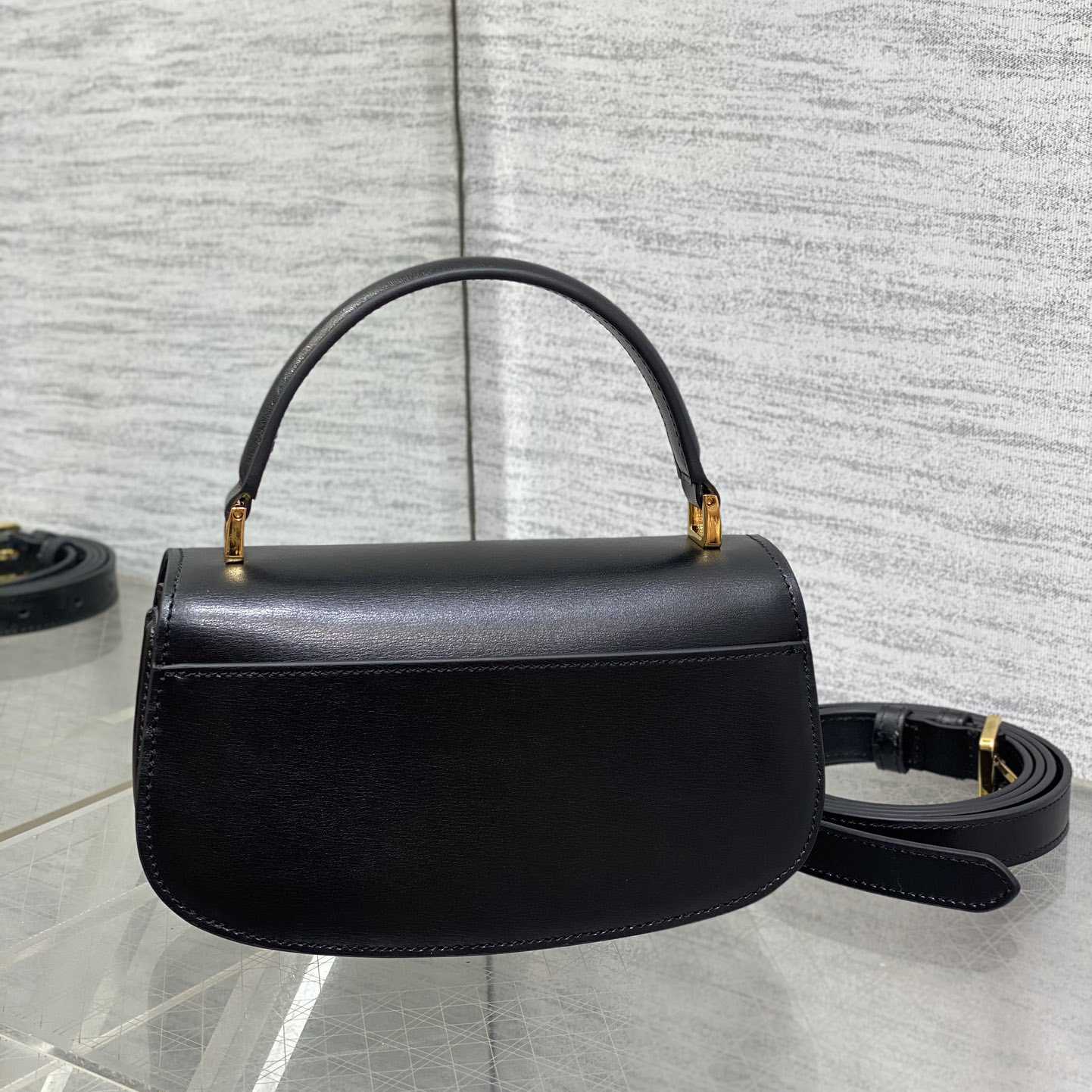 Dior Small 30 Montaigne Avenue Top Handle Bag - DopestKickz