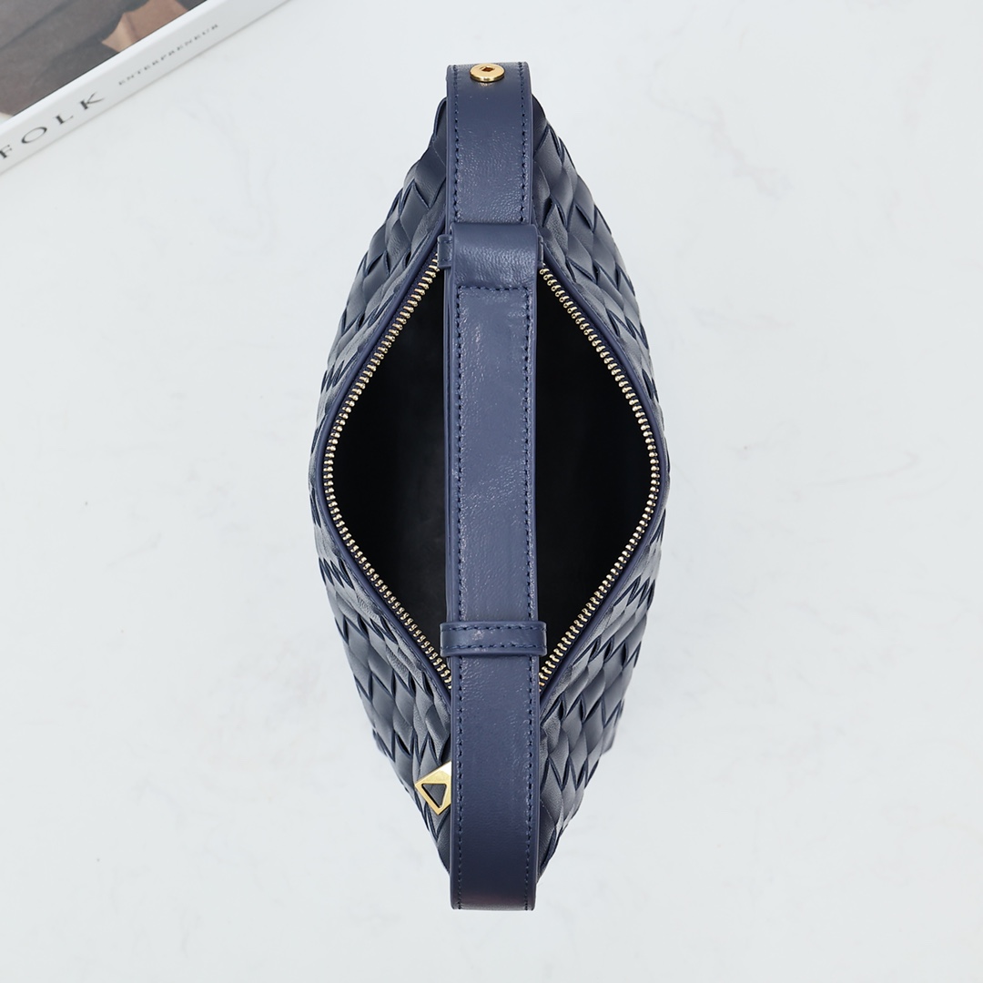 Bottega Veneta Mini Wallace - DopestKickz