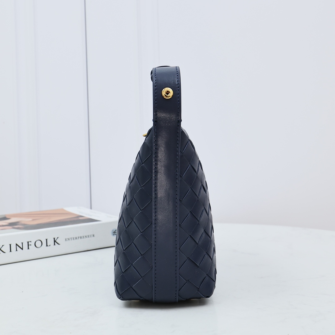 Bottega Veneta Mini Wallace - DopestKickz