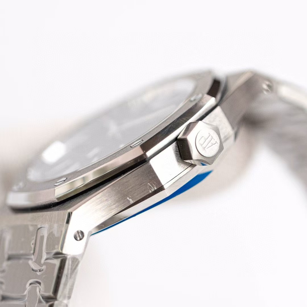 Audemars Piguet Watch      - DopestKickz