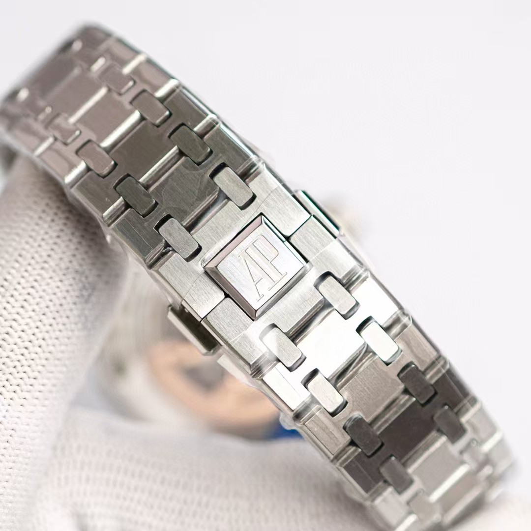 Audemars Piguet Watch      - DopestKickz