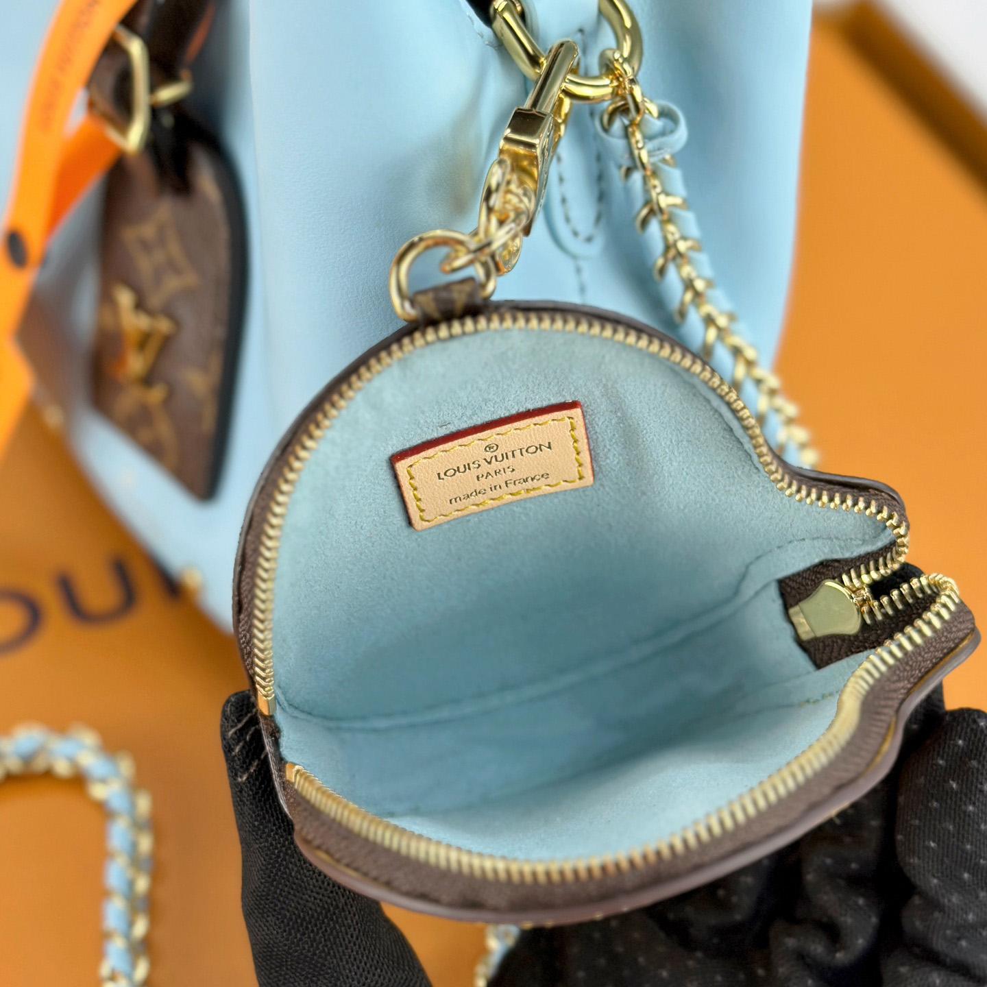 Louis Vuitton Atlantis BB  M11387 - DopestKickz