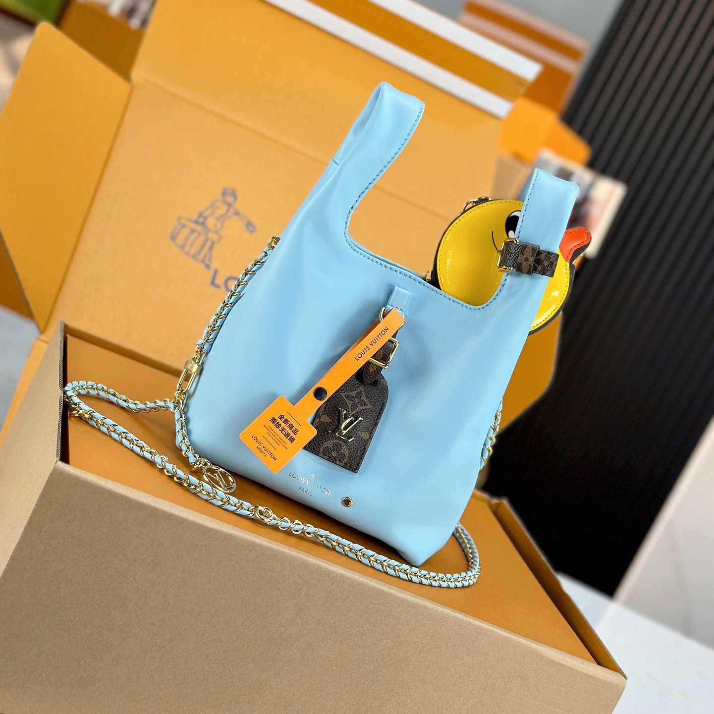 Louis Vuitton Atlantis BB  M11387 - DopestKickz