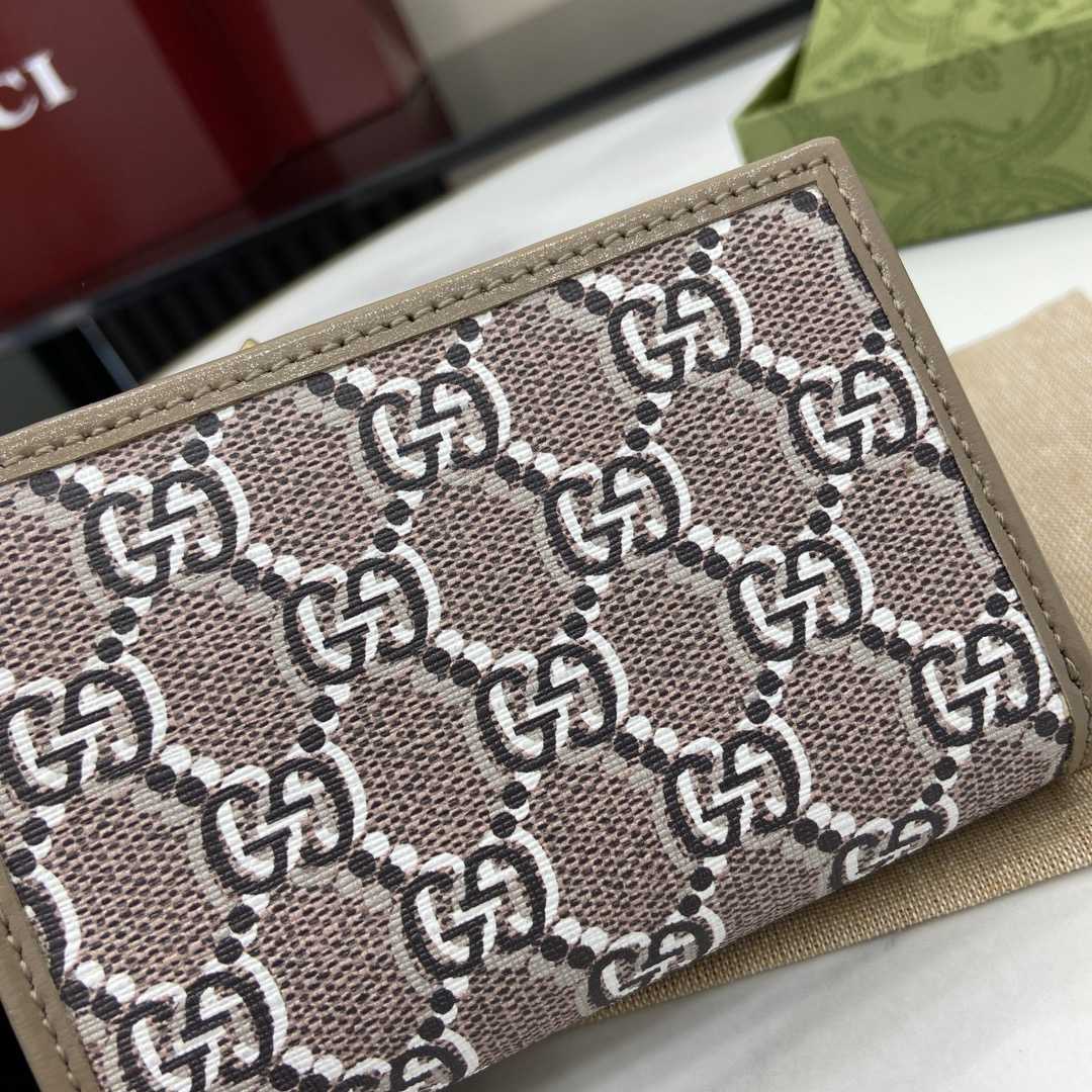 Gucci Medium Wallet With GG Shadow - DopestKickz