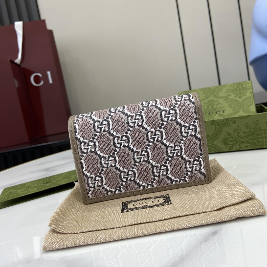 Gucci Medium Wallet With GG Shadow - DopestKickz