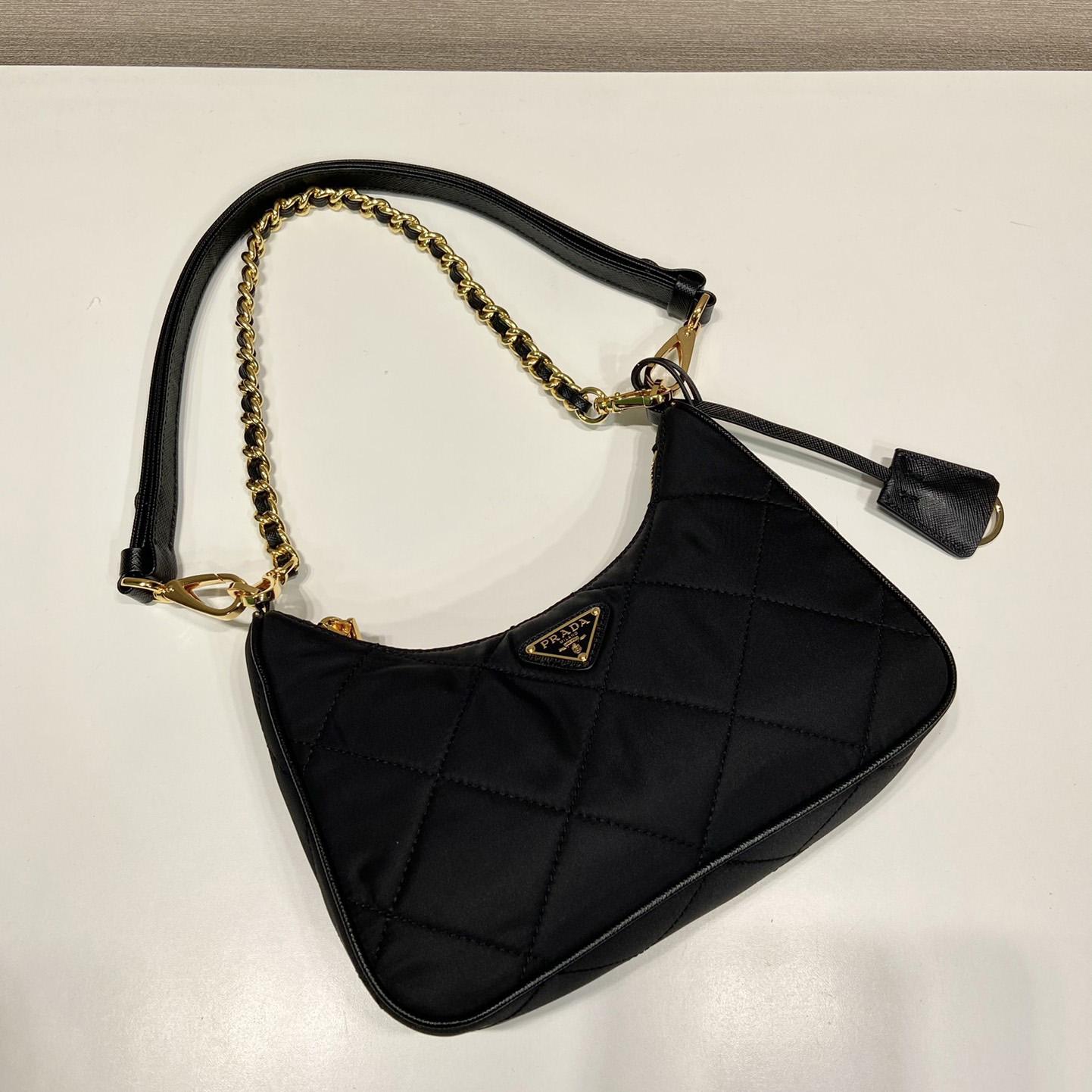 Prada Re-Edition 1995 Chaîne Re-Nylon Mini-bag - DopestKickz