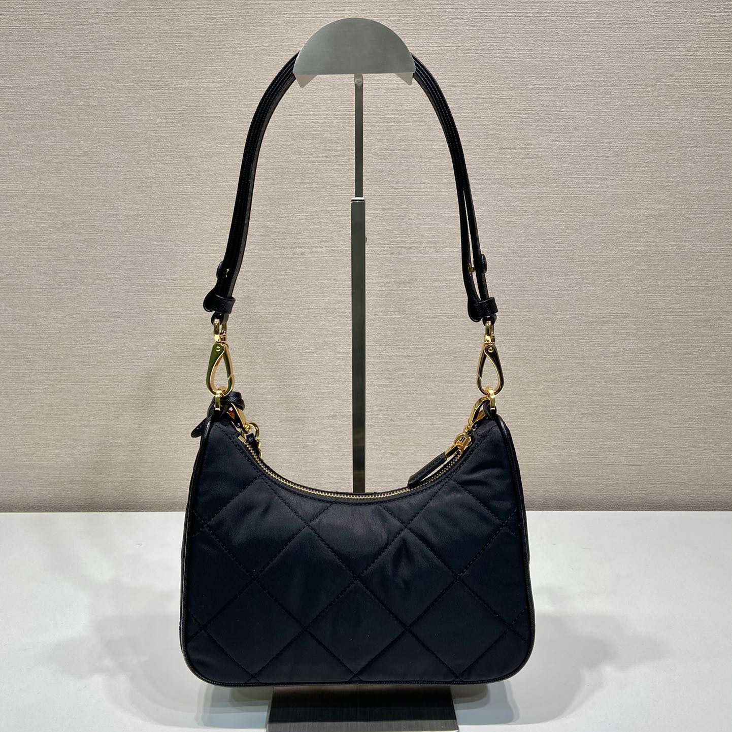 Prada Re-Edition 1995 Chaîne Re-Nylon Mini-bag - DopestKickz